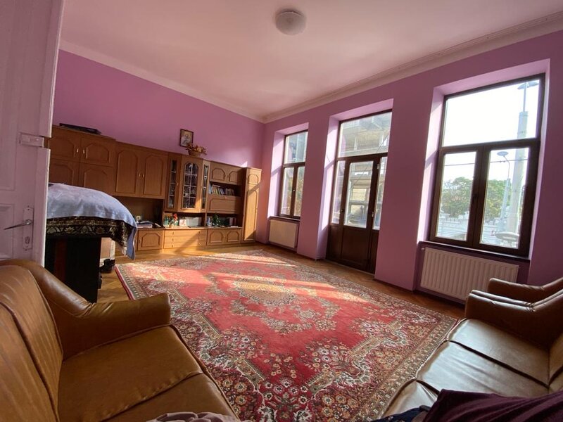 Kogalniceanu, Casa Poporului, aproape Parlament